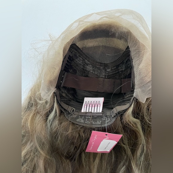 Chelsey Smith Crowns Lace Front Synthetic Wig Cassidy Luxe 2.0 Petite Cap CSC - Picture 10 of 16